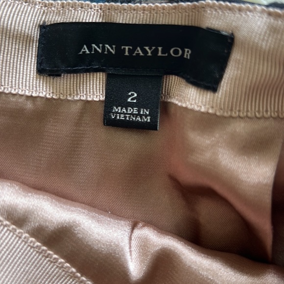 Ann Taylor short A-line skirt - Picture 6 of 6